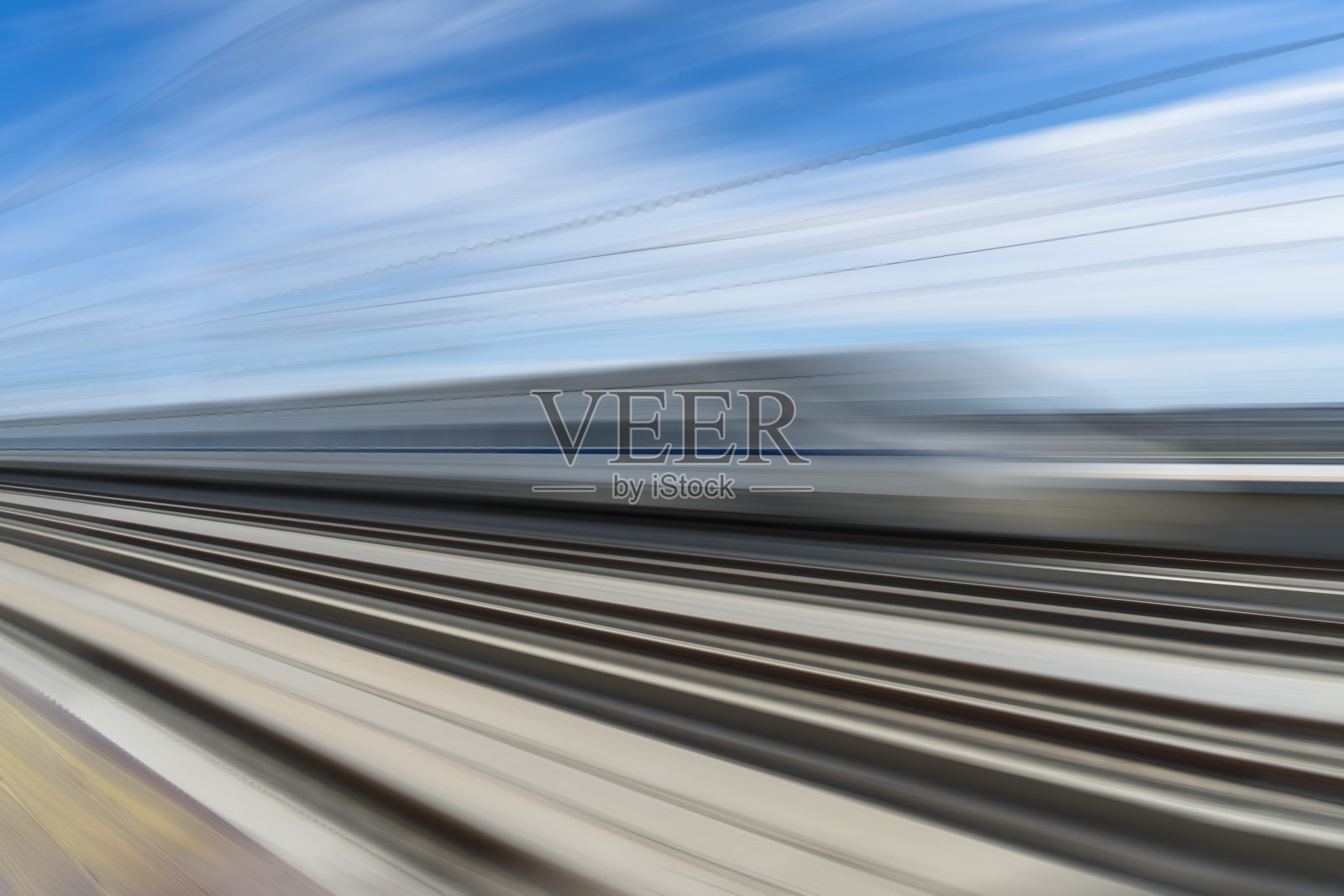 高速列车运动照片摄影图片