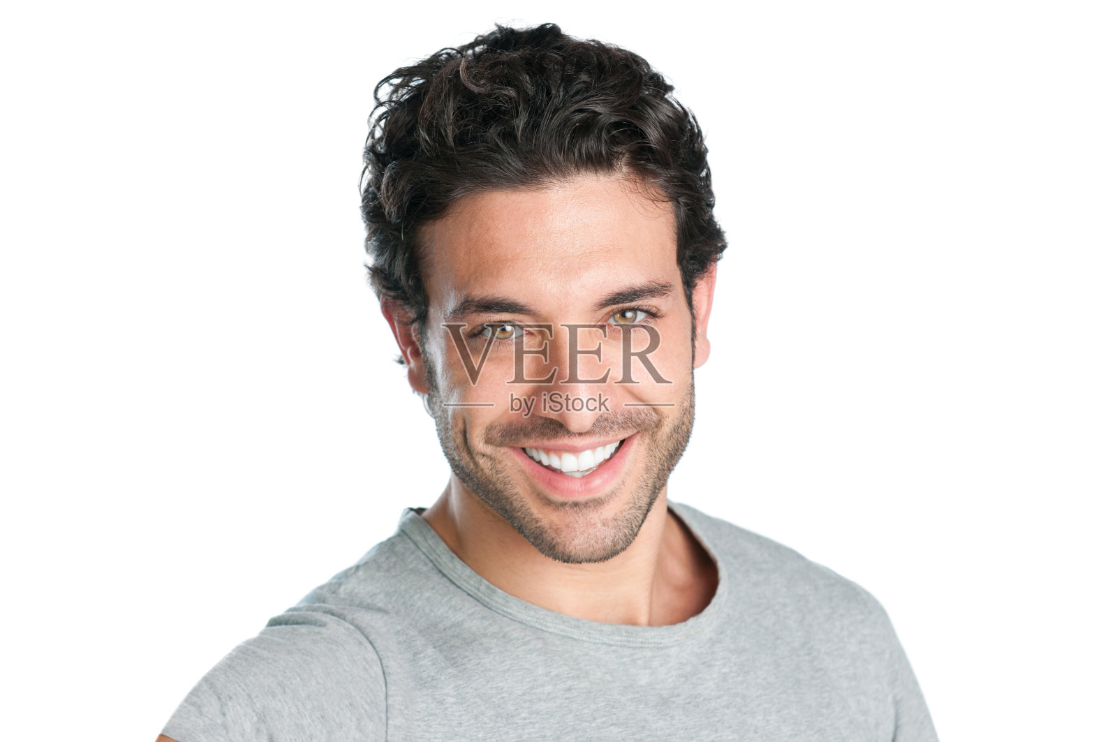 白色背景上微笑男子的特写照片摄影图片