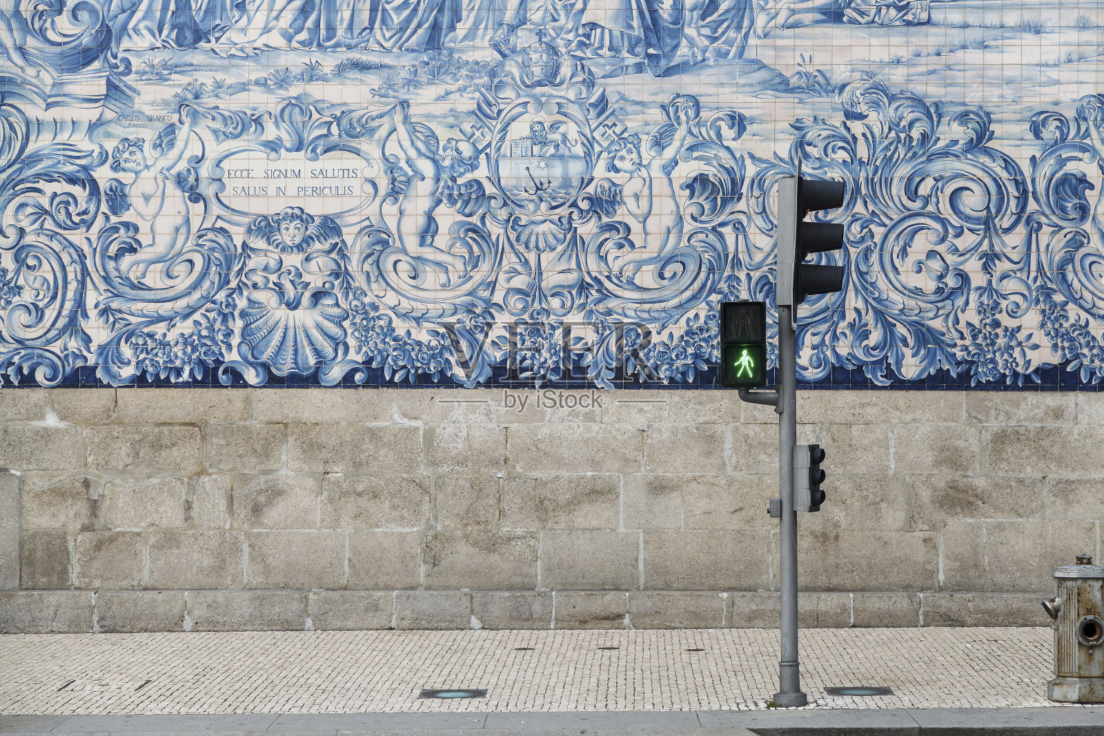 典型的葡萄牙瓷砖照片摄影图片