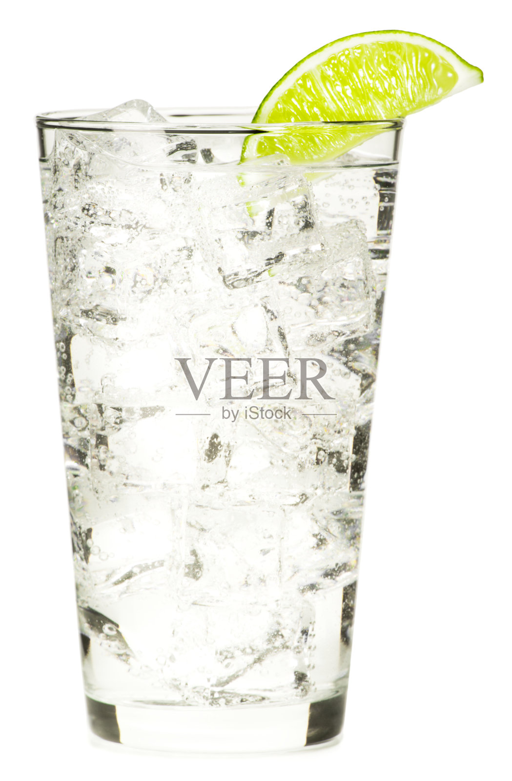 杜松子酒和伏特加奎宁柠檬水孤立的白色背景照片摄影图片