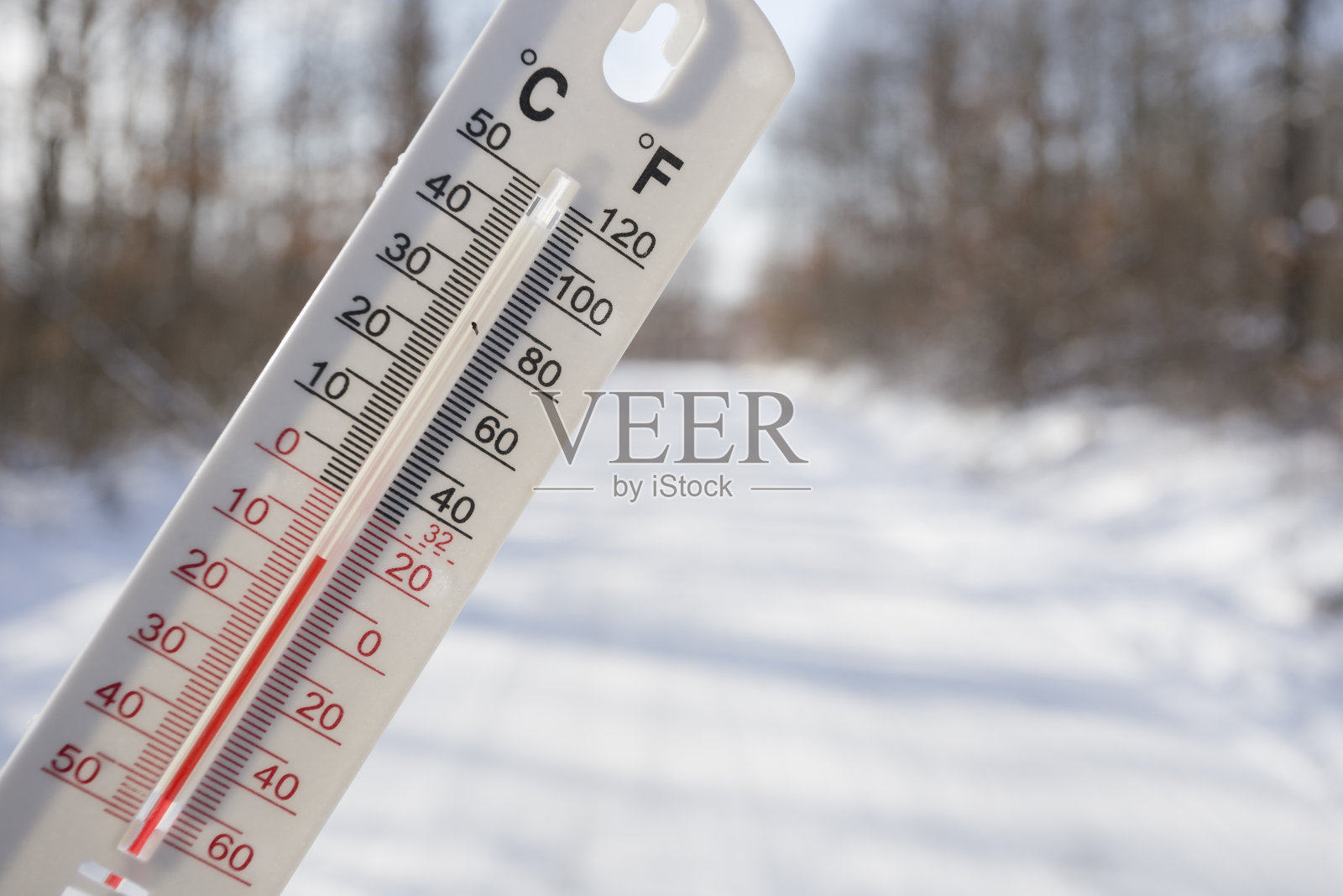室外温度在摄氏零度以下照片摄影图片