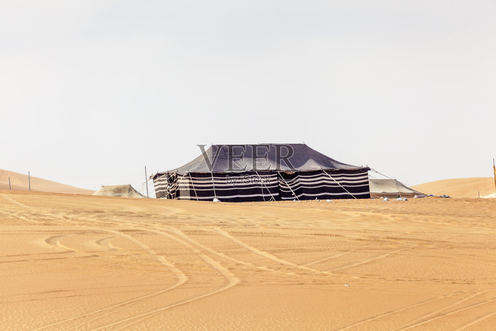 阿联酋阿布扎比的沙漠营地照片摄影图片