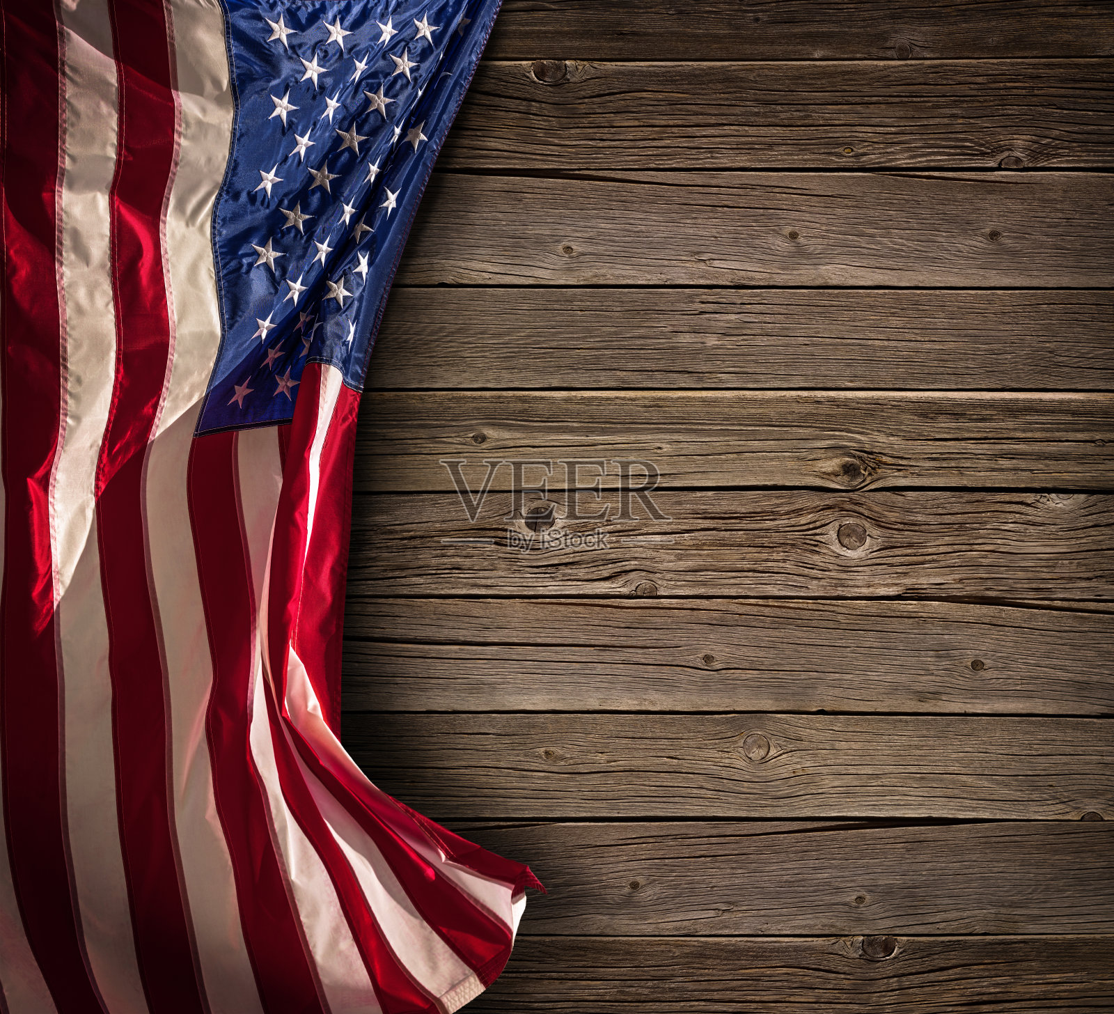 爱国美国庆典-美国国旗上的古董木制照片摄影图片