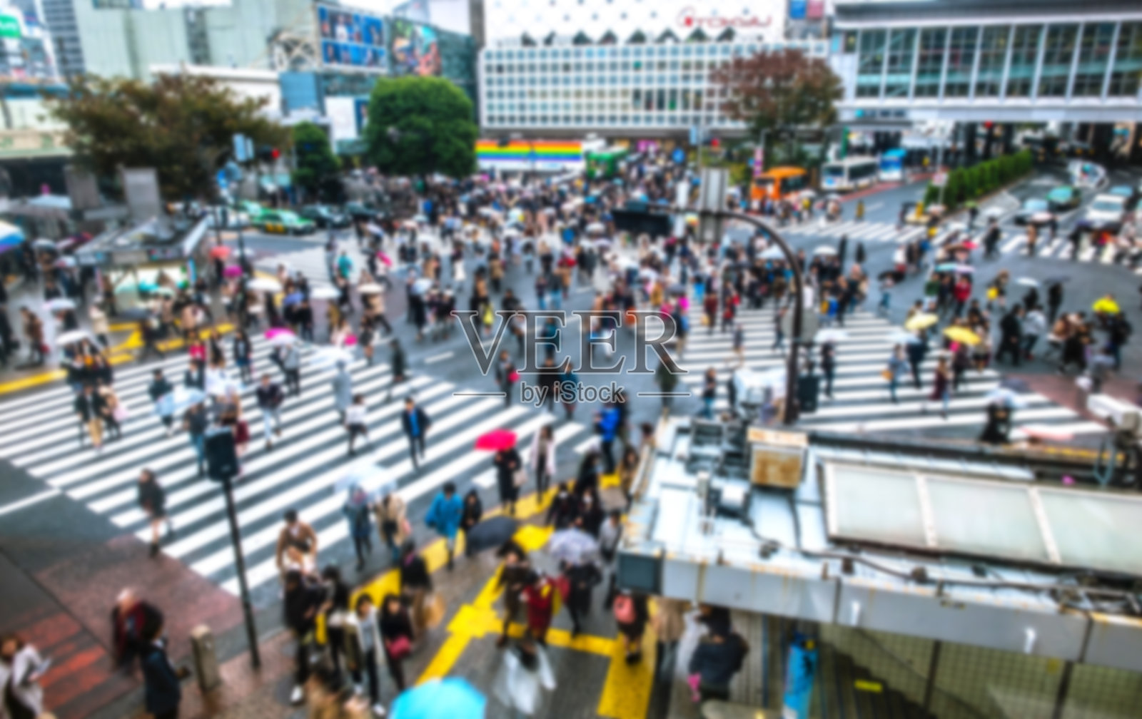 模糊的人群在涉谷，东京，日本，复古的形象。照片摄影图片