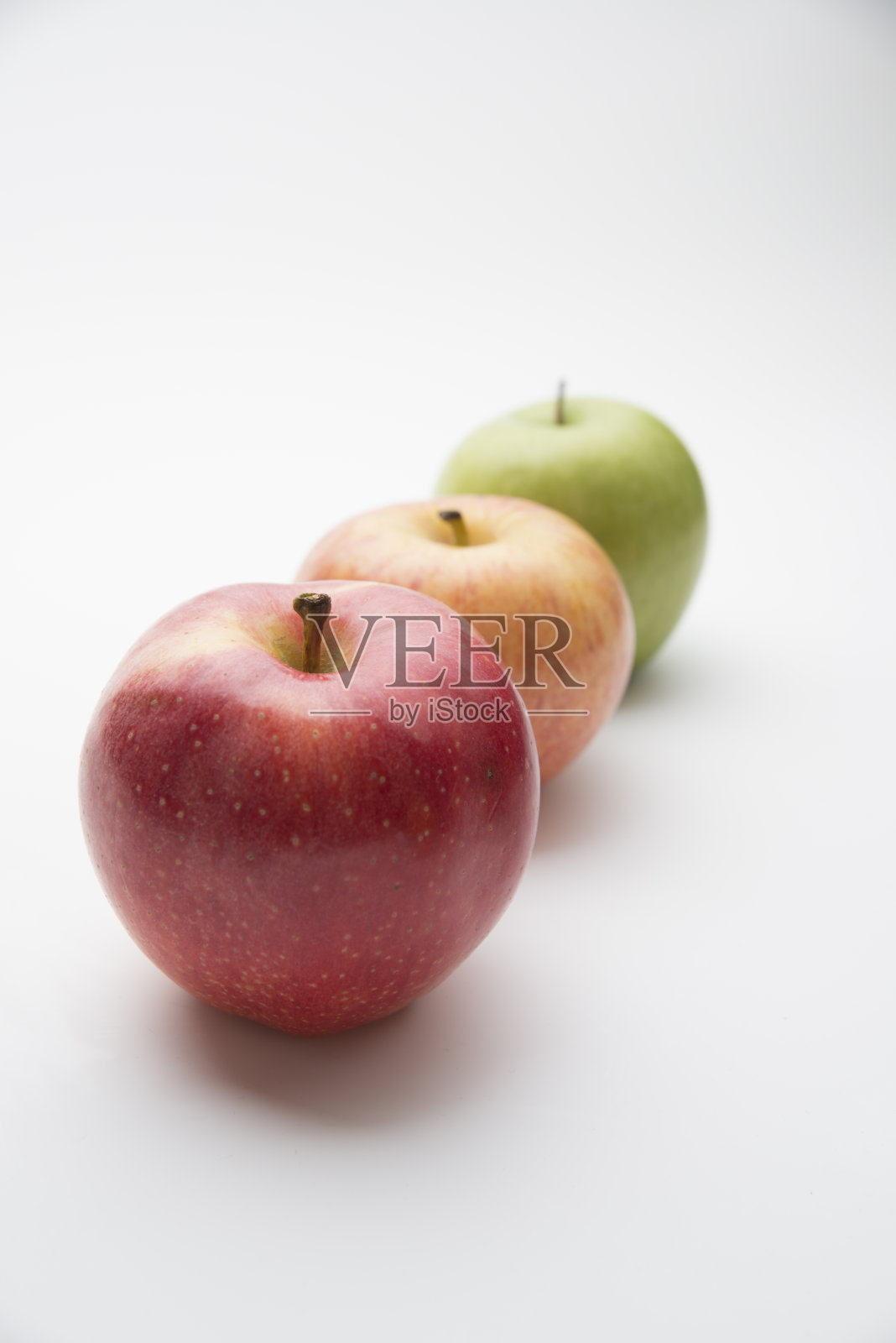 色彩鲜艳的苹果照片摄影图片