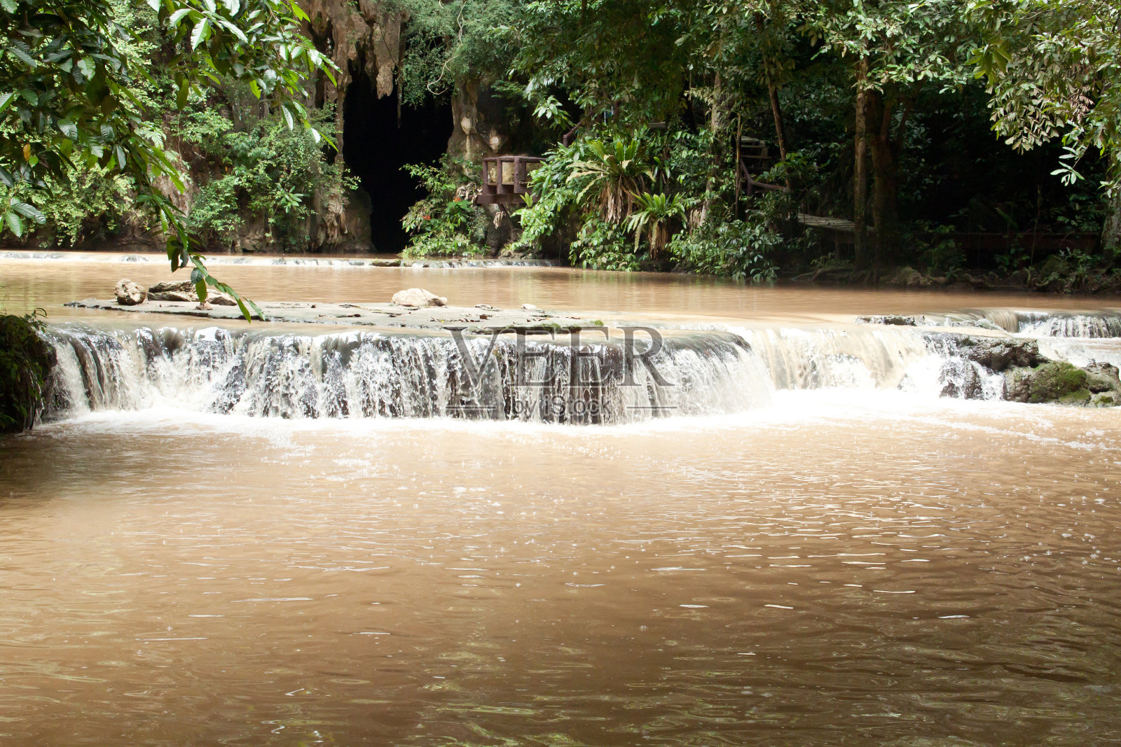 瀑布和翡翠池，Thanbok Khoranee，甲米，泰国照片摄影图片