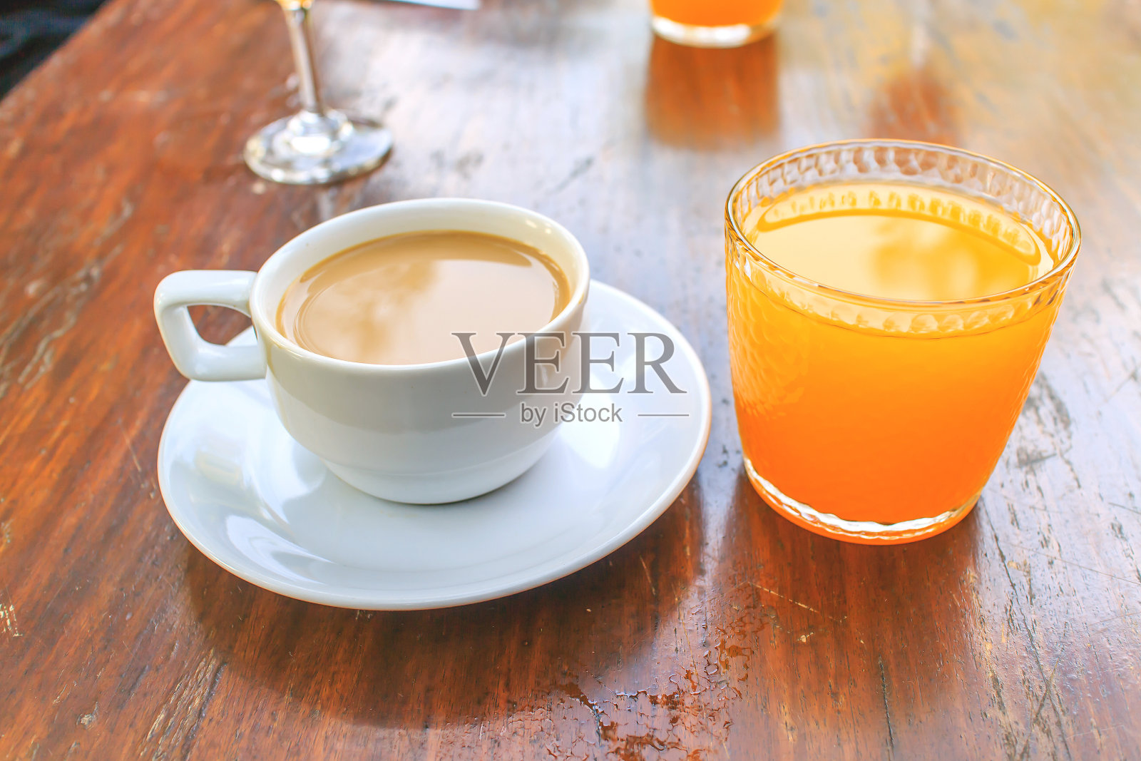 咖啡和橙汁照片摄影图片