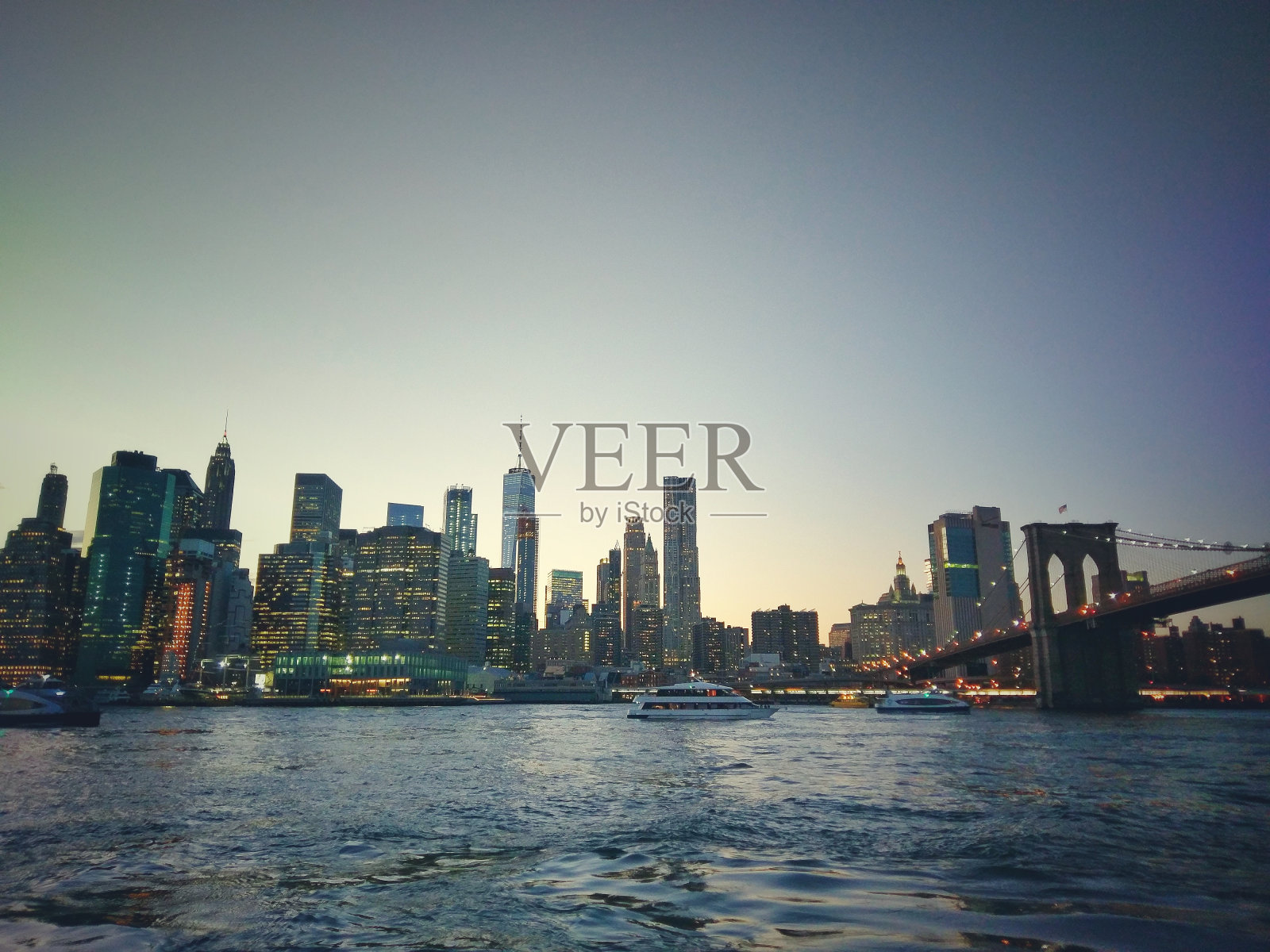 市中心区布鲁克林大桥蓝色的小时晴朗的天空空白照片摄影图片