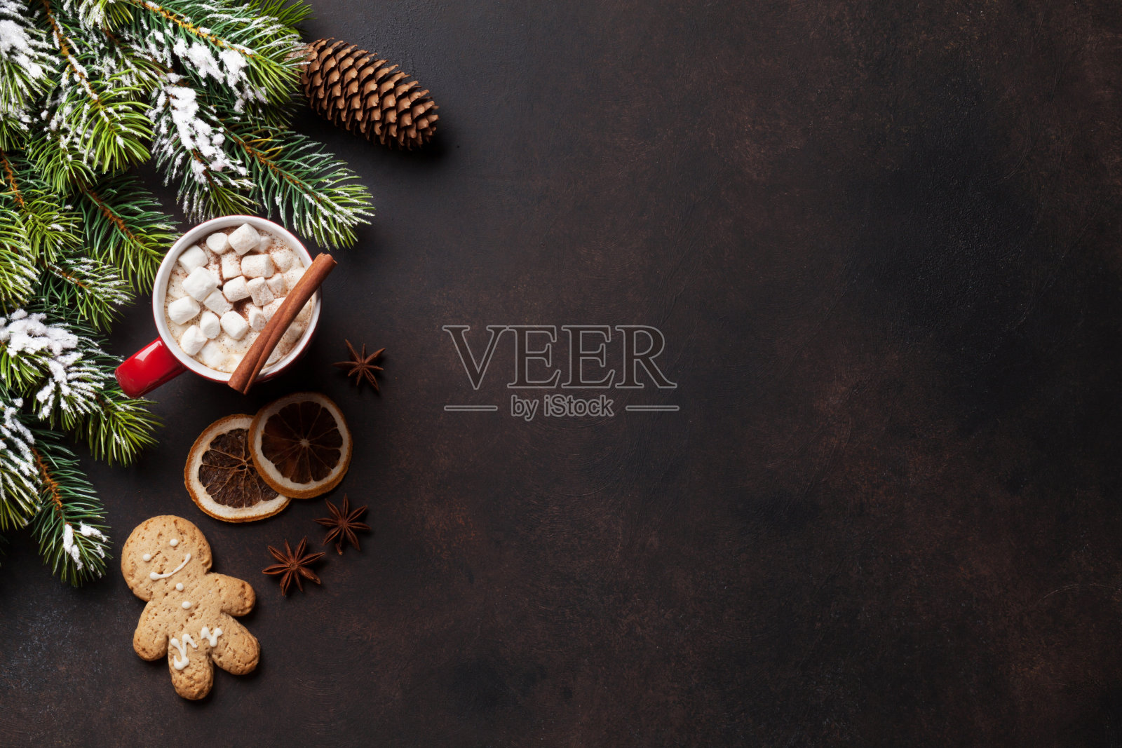 圣诞背景配热巧克力和棉花糖插画图片素材