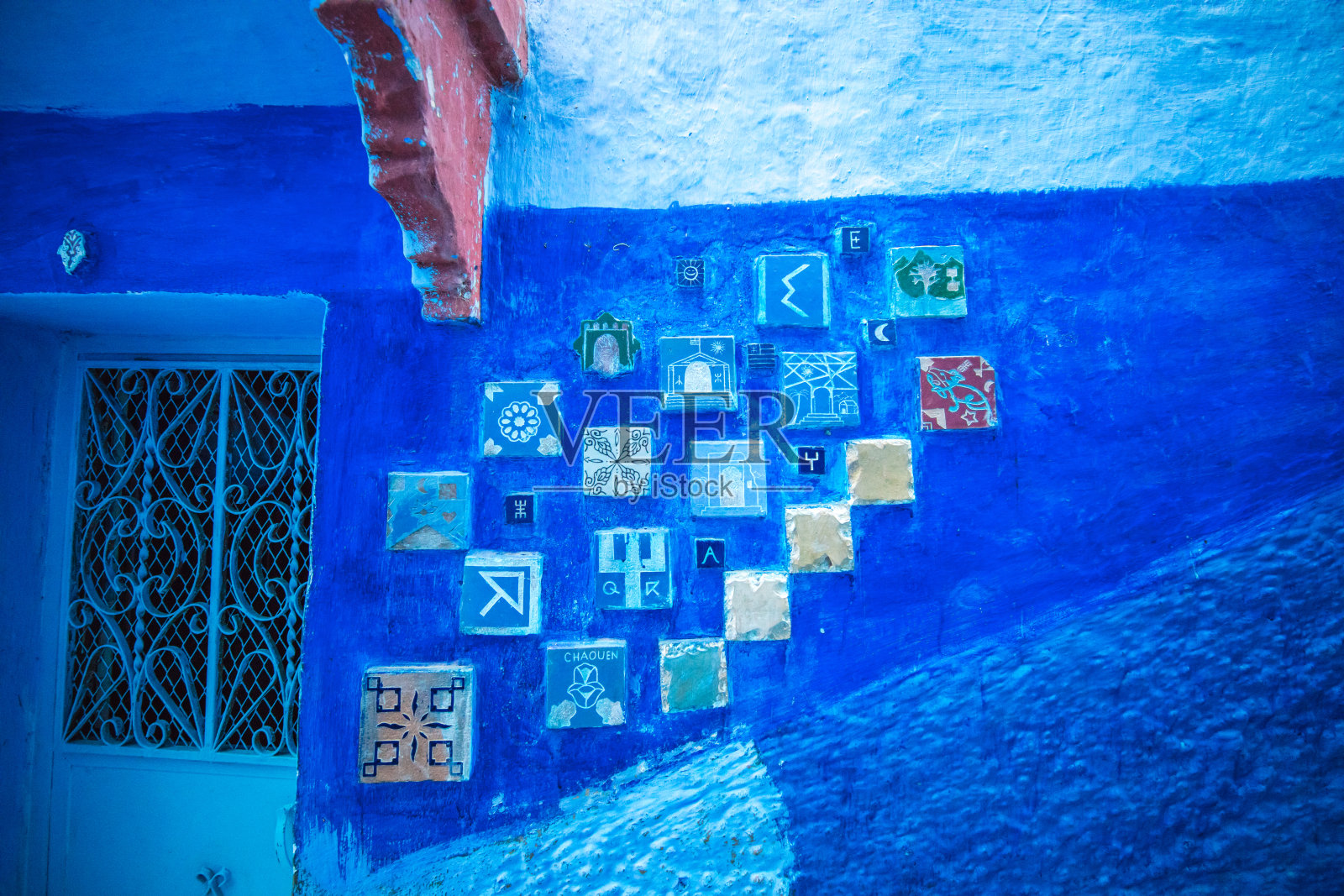 Chefchaouen梦幻般的蓝色墙照片摄影图片