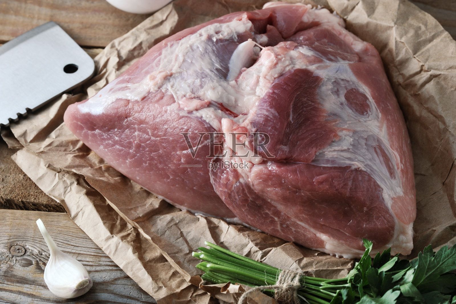 生猪肉块，大火腿照片摄影图片