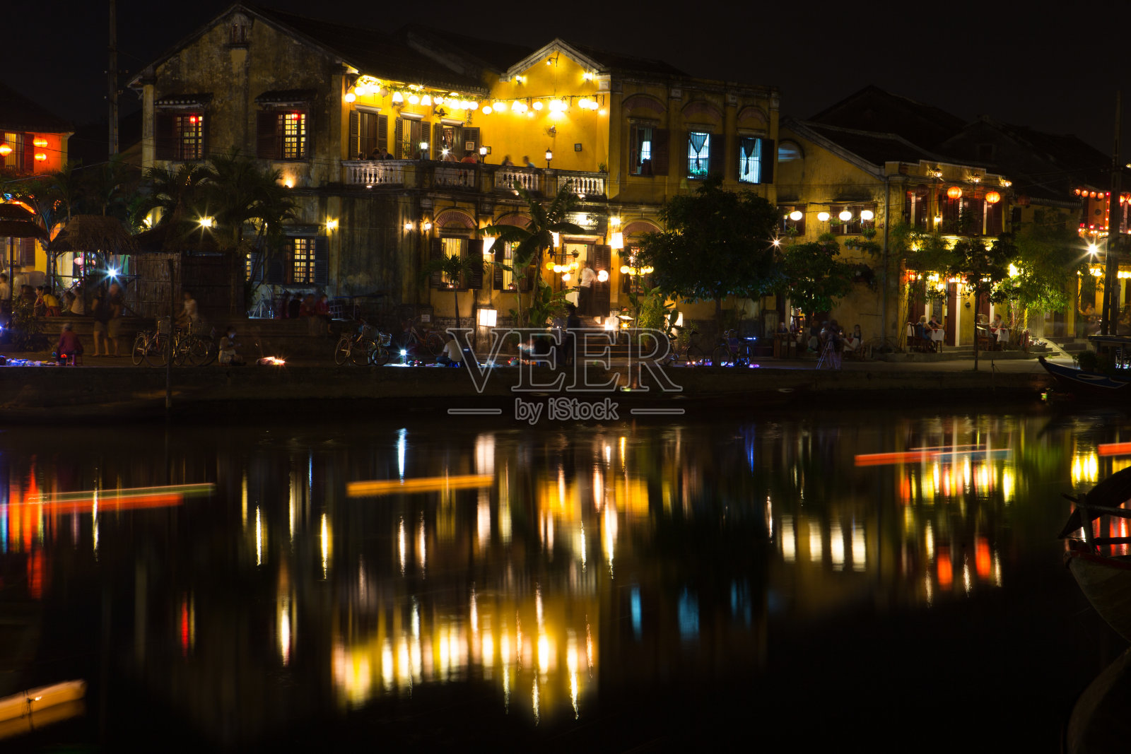 越南会安的夜市。照片摄影图片