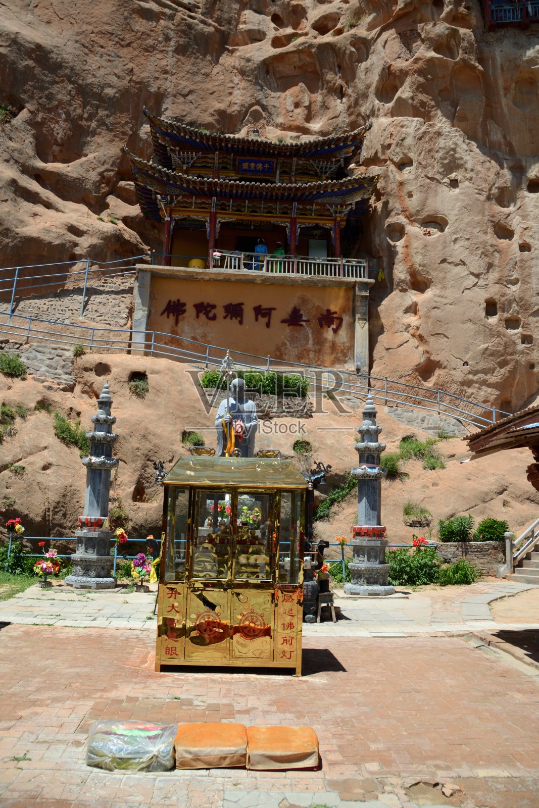中国甘肃的马蒂寺照片摄影图片