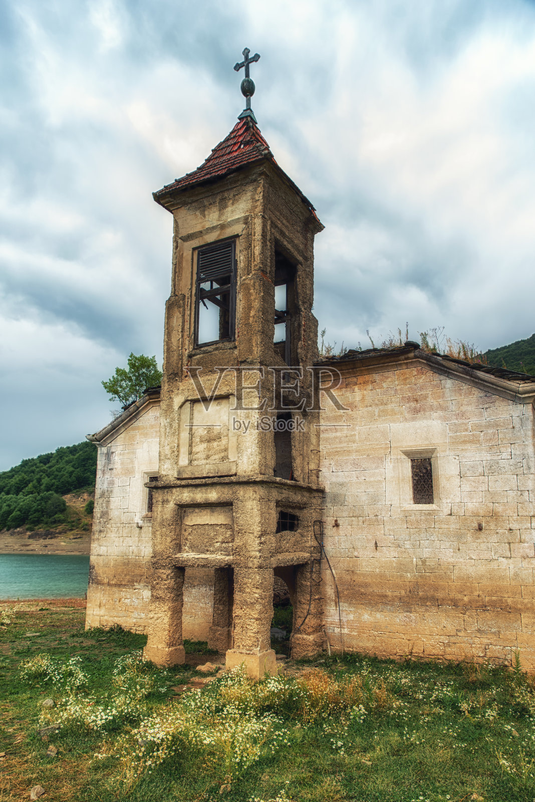 圣尼古拉斯教堂，马沃沃湖，马其顿照片摄影图片