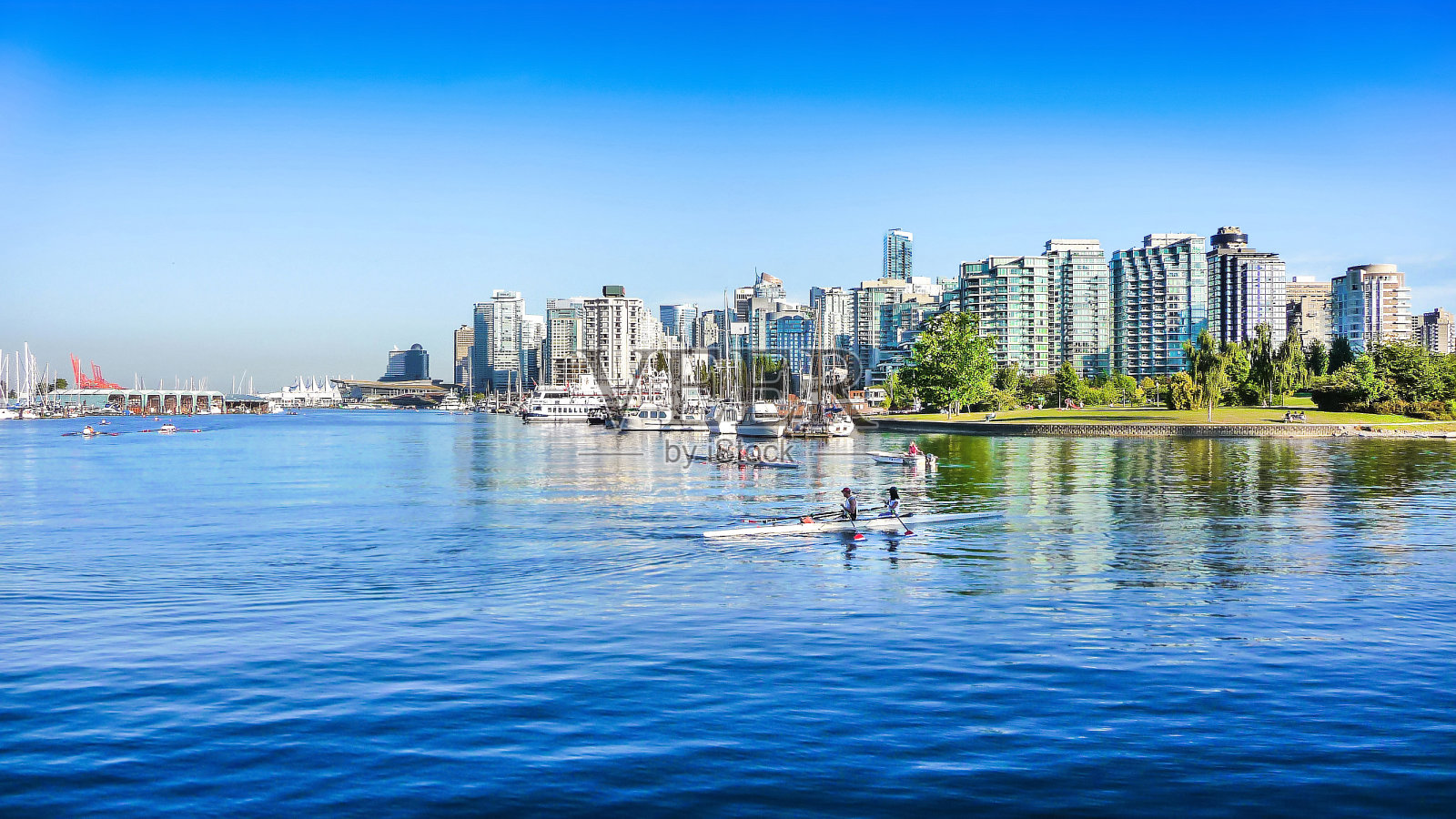 温哥华天际线与港口，不列颠哥伦比亚省，加拿大照片摄影图片