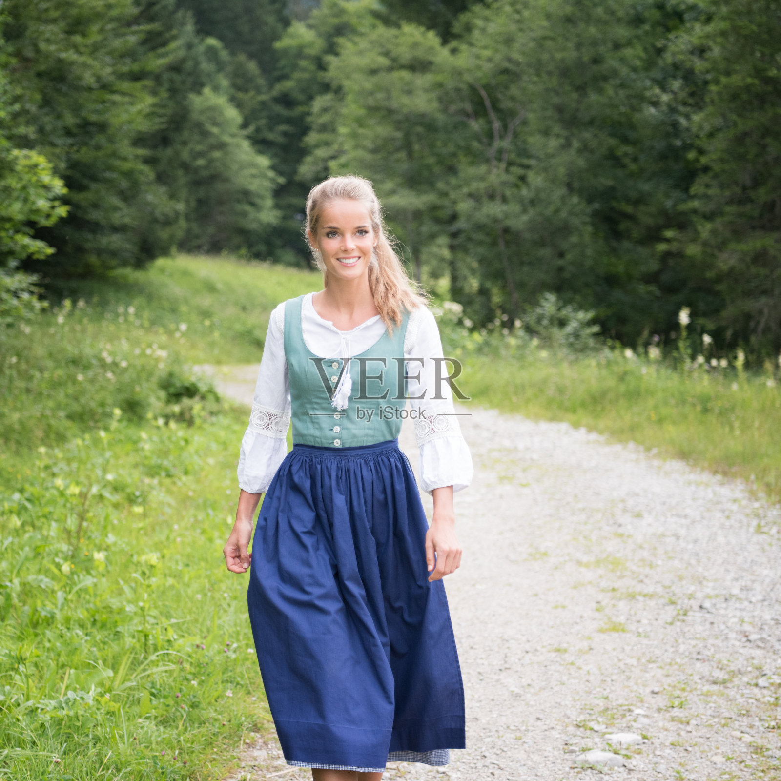 奥地利，美丽的女人照片摄影图片