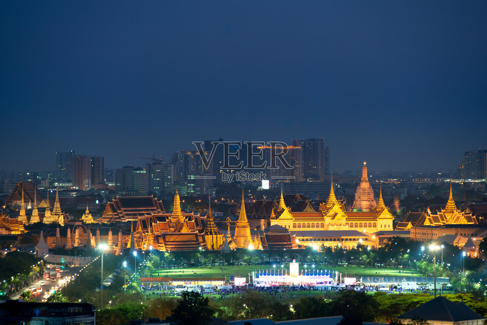 泰国曼谷的玉佛寺和大皇宫。玉佛寺是泰国著名的寺庙。照片摄影图片