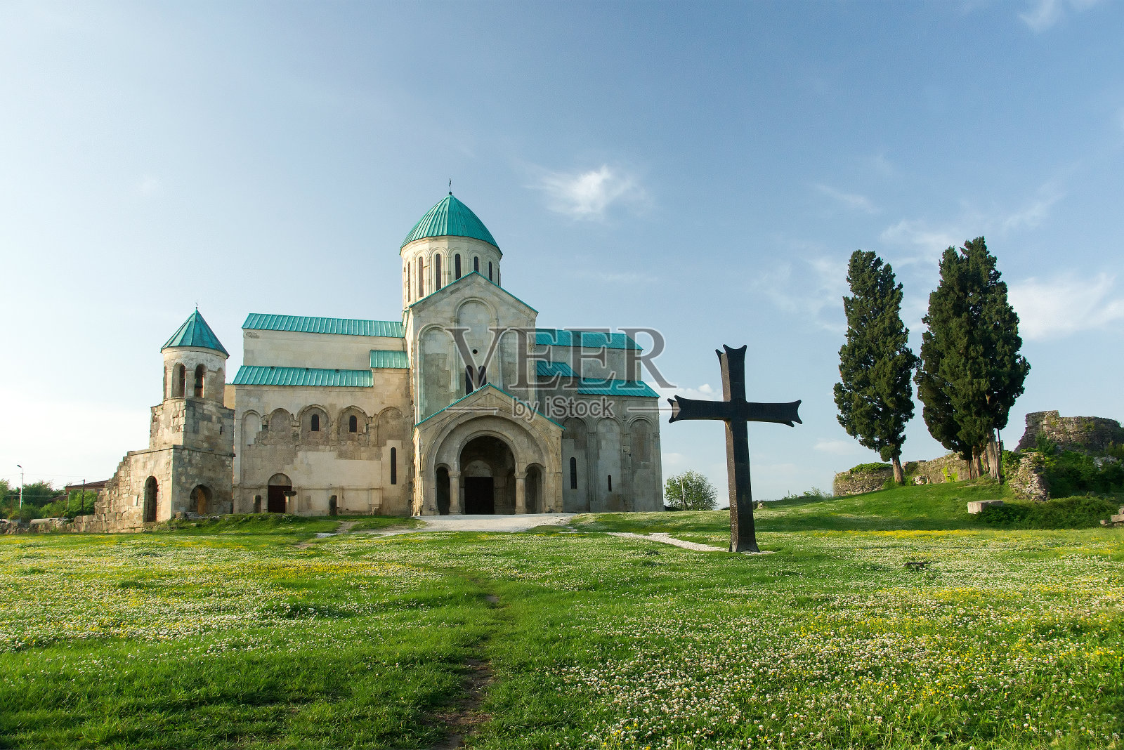 库塔伊斯大教堂的风景，更广为人知的是巴格拉提大教堂在库塔伊斯，格鲁吉亚照片摄影图片