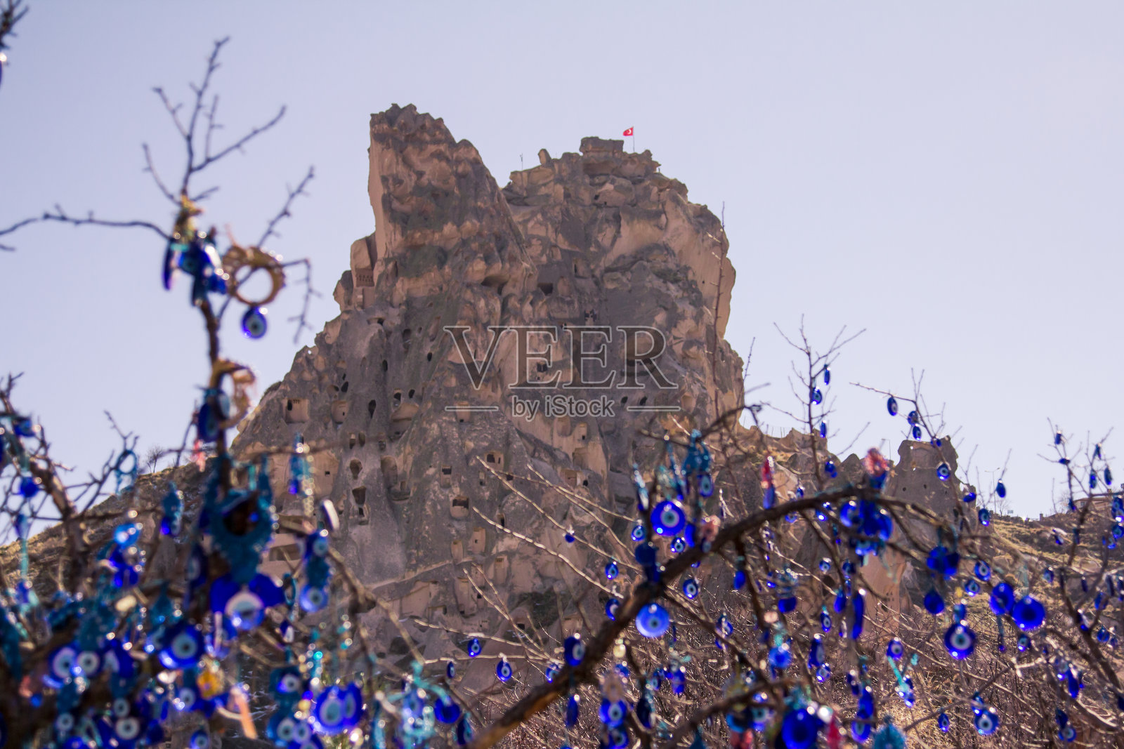 历史遗迹，石头城堡和愿望树，尤奇萨，卡帕多西亚照片摄影图片
