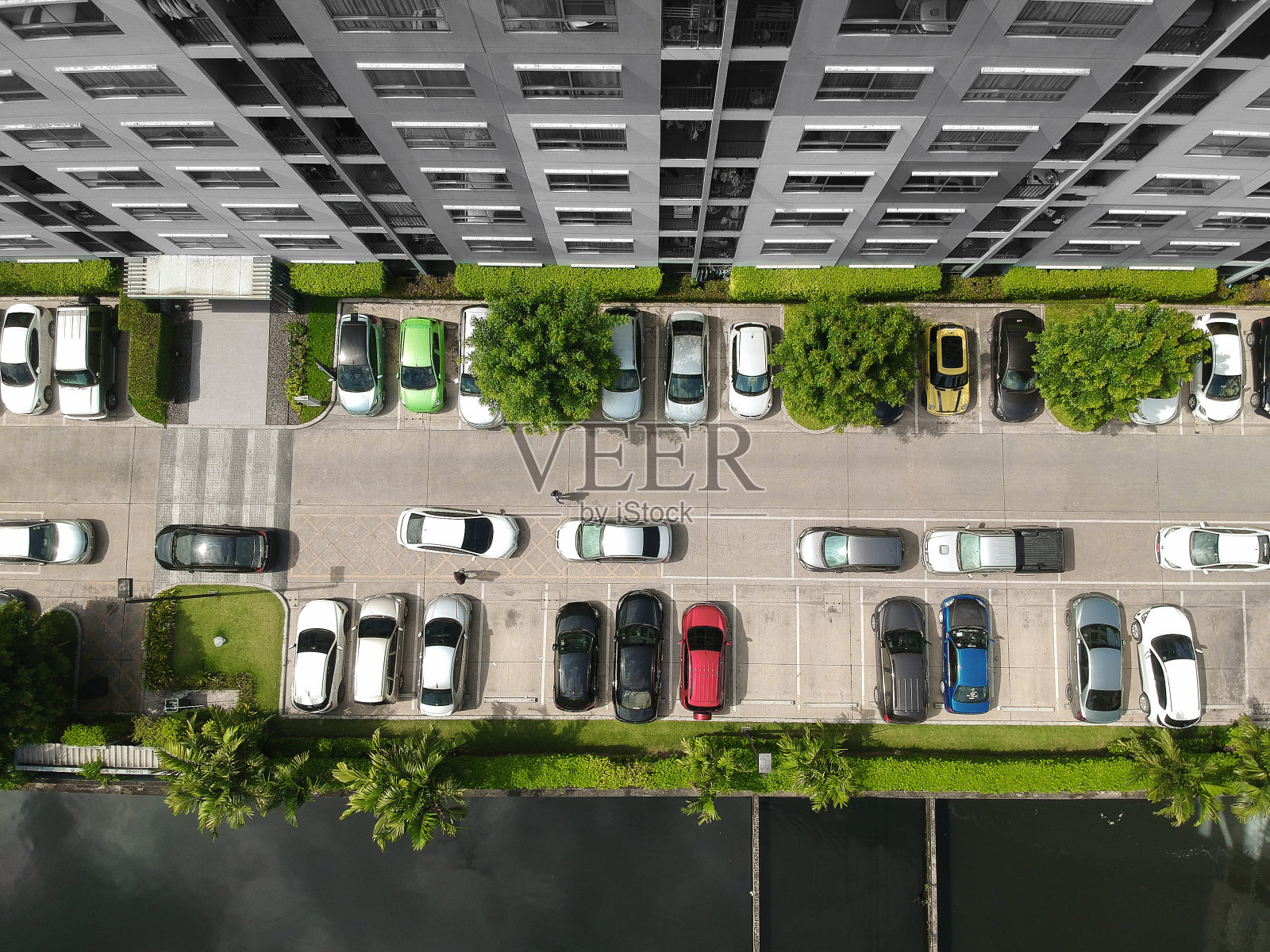 鸟瞰图的汽车停车场俯视图照片摄影图片