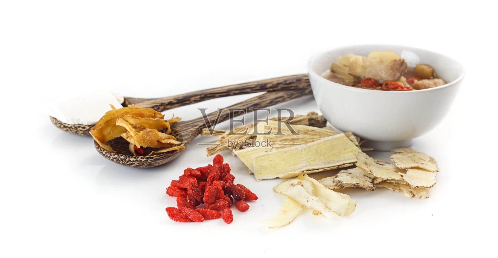 中国食物-清汤与中国草药照片摄影图片