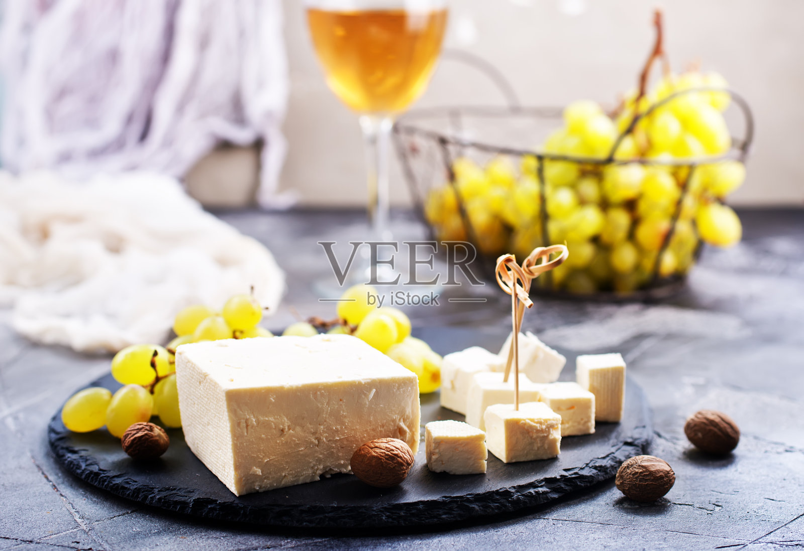 葡萄酒,葡萄和奶酪照片摄影图片