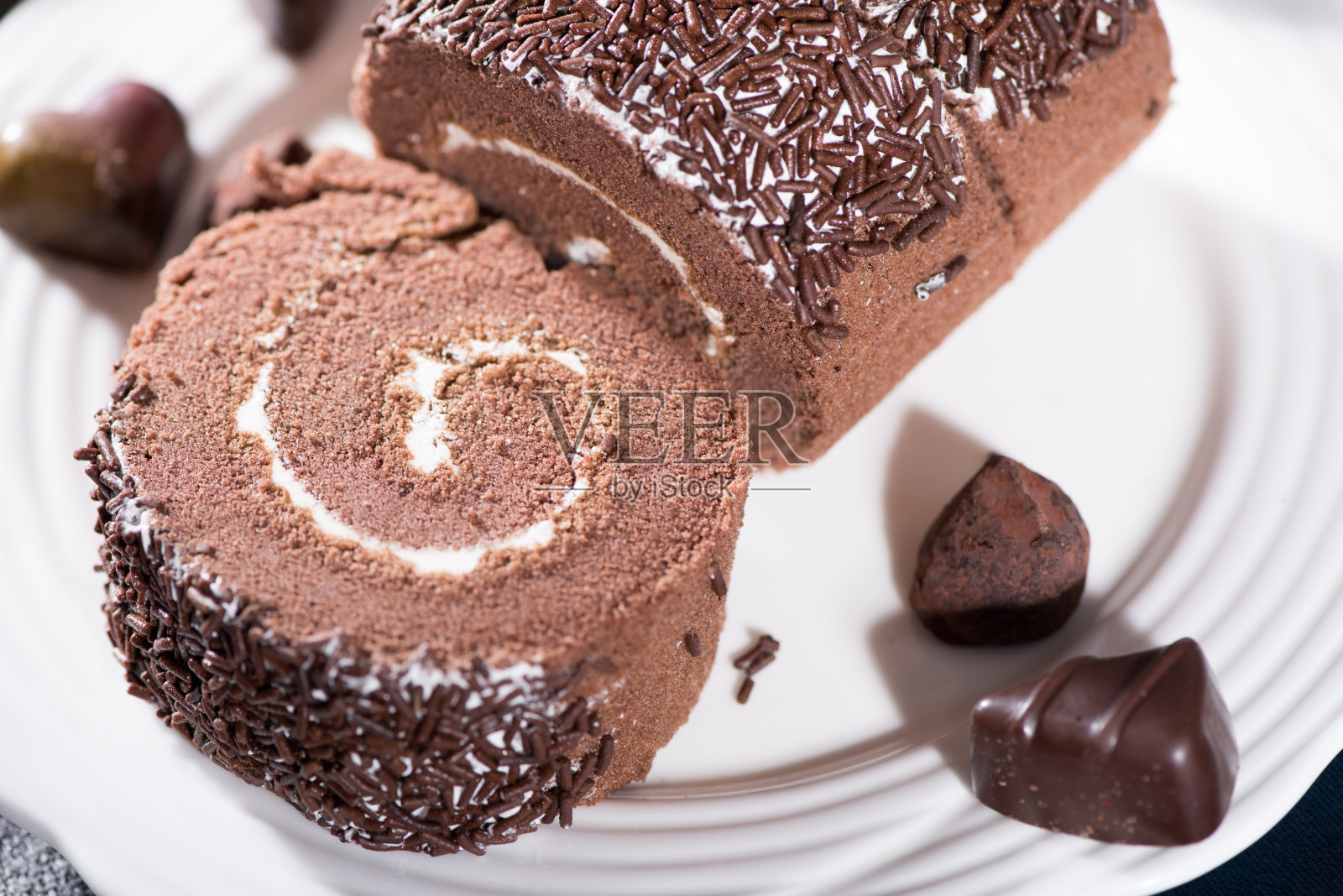 Schwarzwald蛋糕和巧克力。照片摄影图片