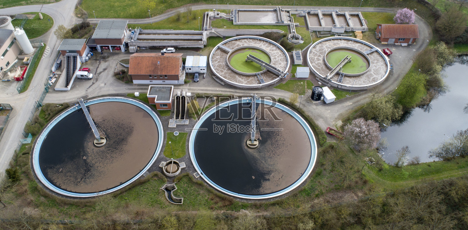 污水处理厂-废水净化照片摄影图片
