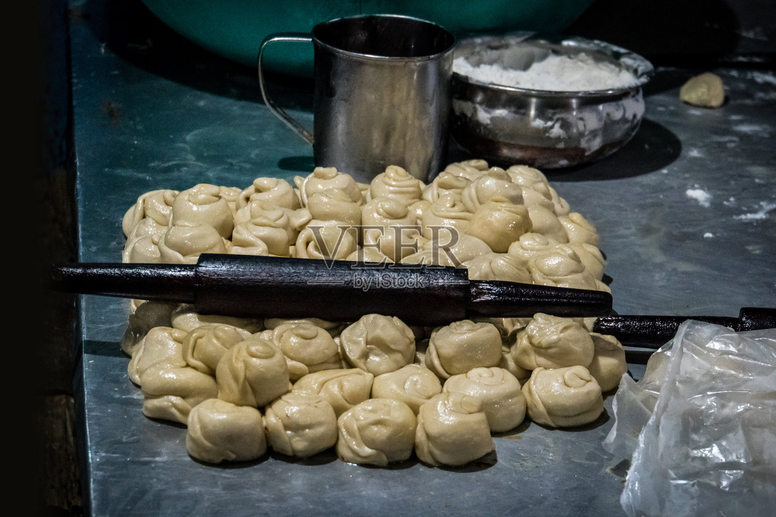 Roti Canai的制作，Roti的烹饪过程，照片摄影图片