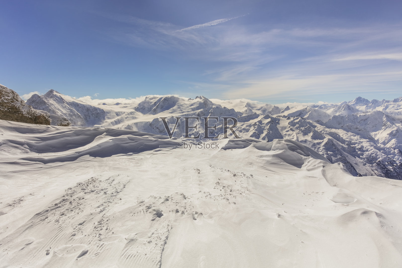 瑞士铁力斯山的冬季景色照片摄影图片