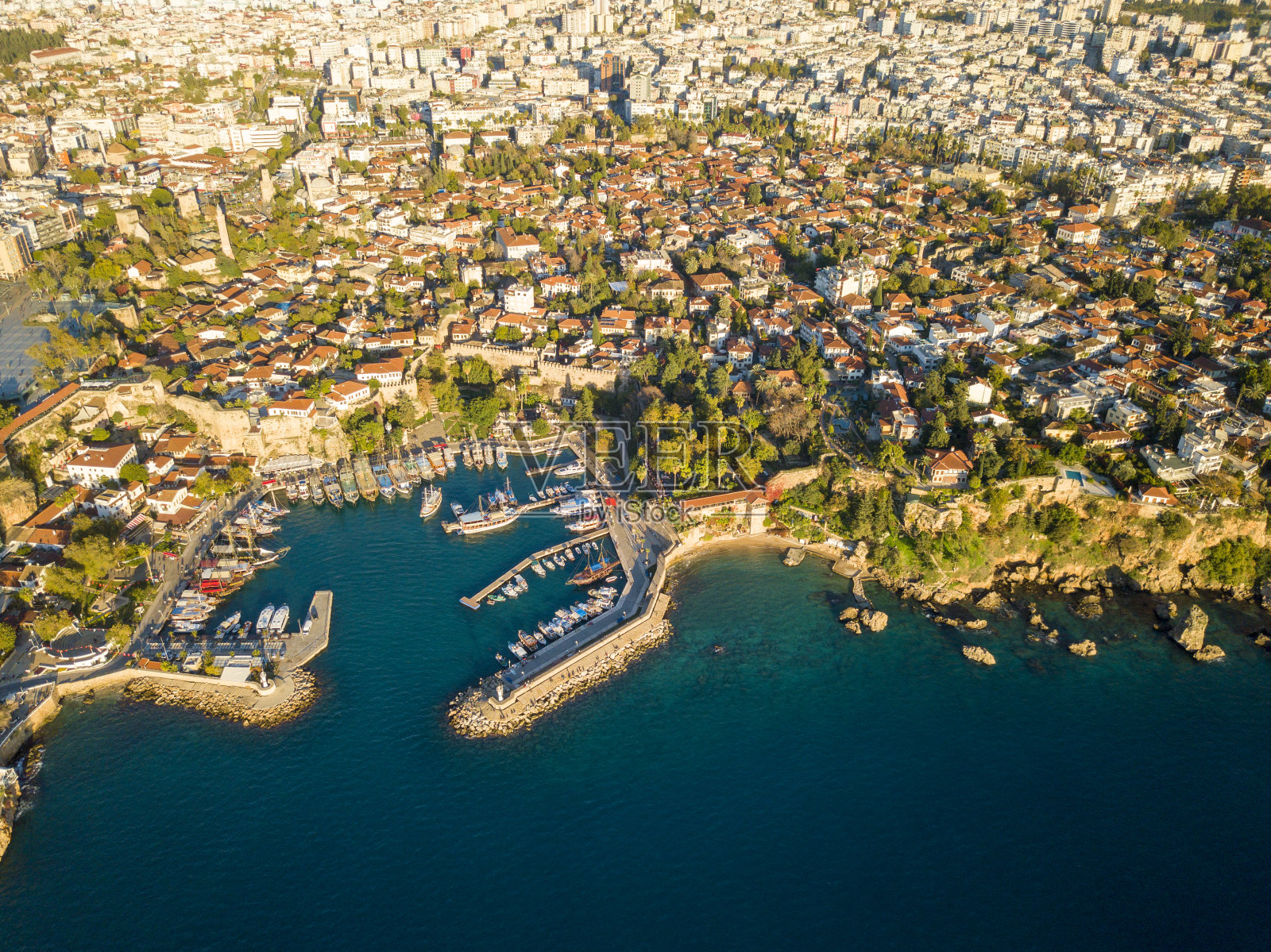 鸟瞰图土耳其安塔利亚hiddirlik Kaleici港照片摄影图片