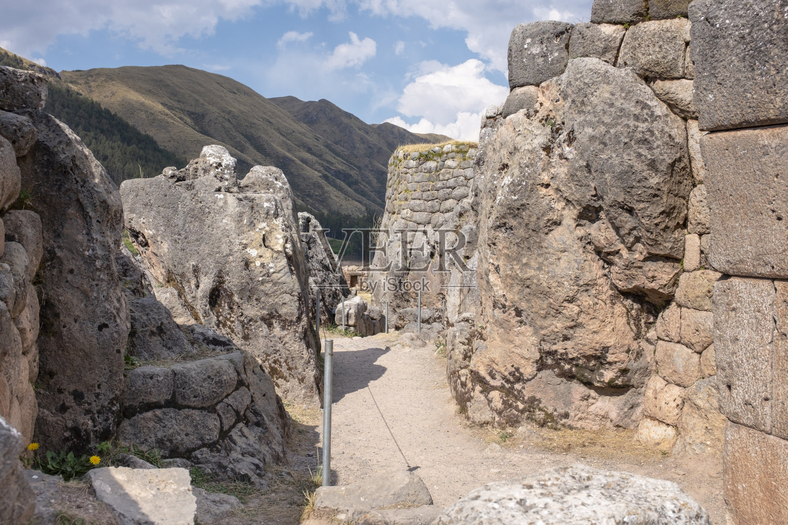 秘鲁库斯科附近普卡普卡拉的印加遗址照片摄影图片