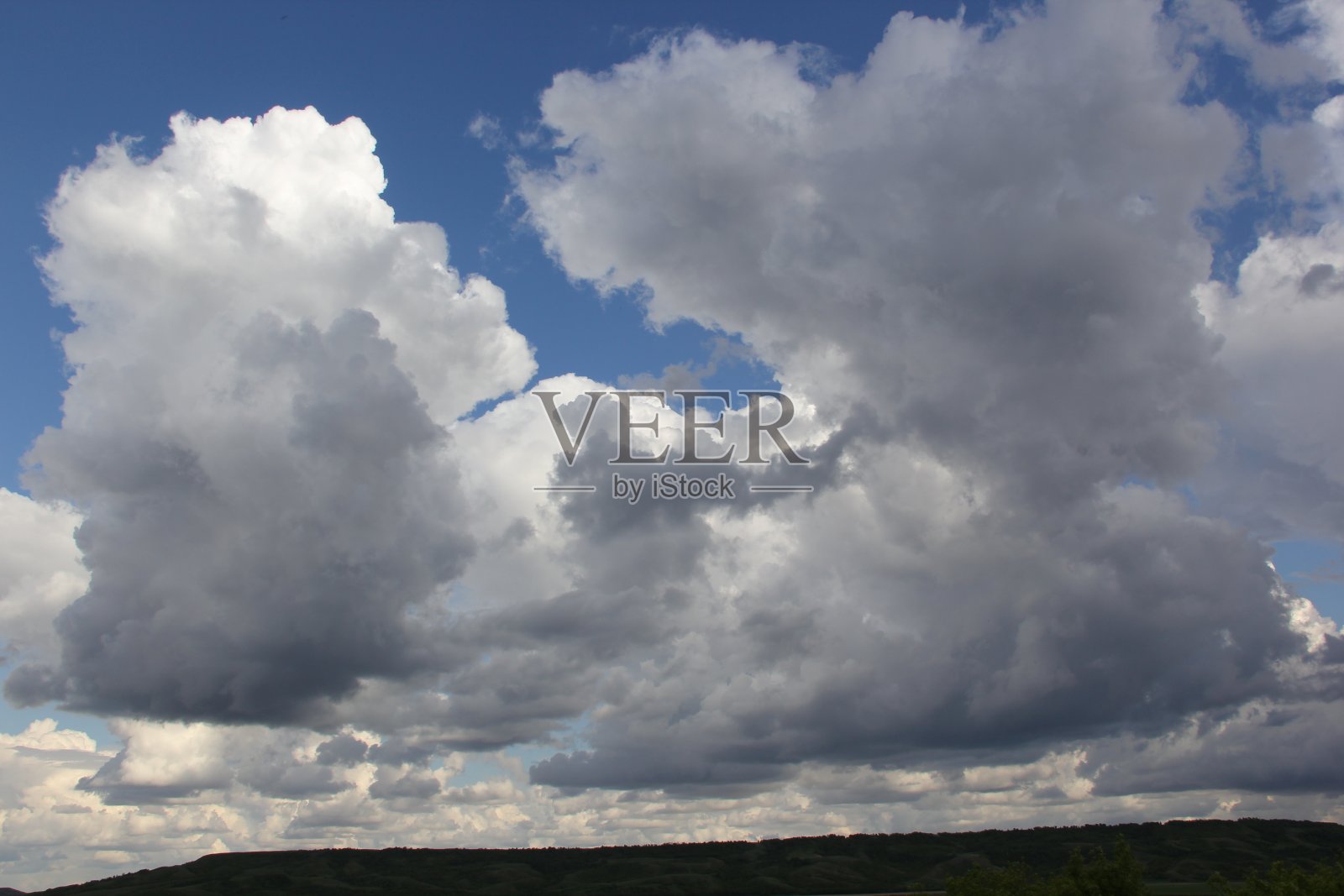 暴风雨后的蓬松的云由安德烈·劳伦斯C 1020377照片摄影图片