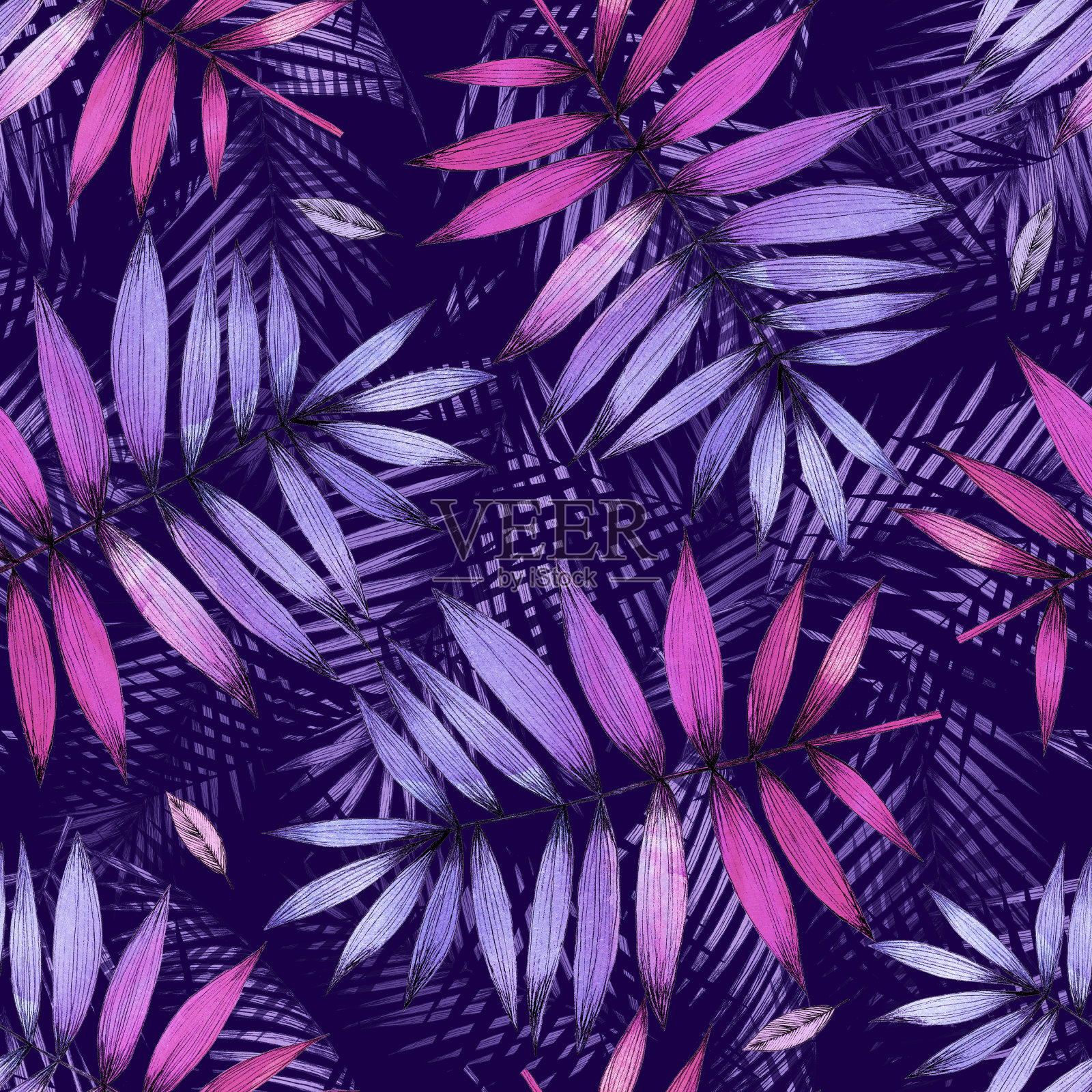 紫色背景上的热带棕榈叶无缝图案。设计面料，纹理。手绘插画图片素材
