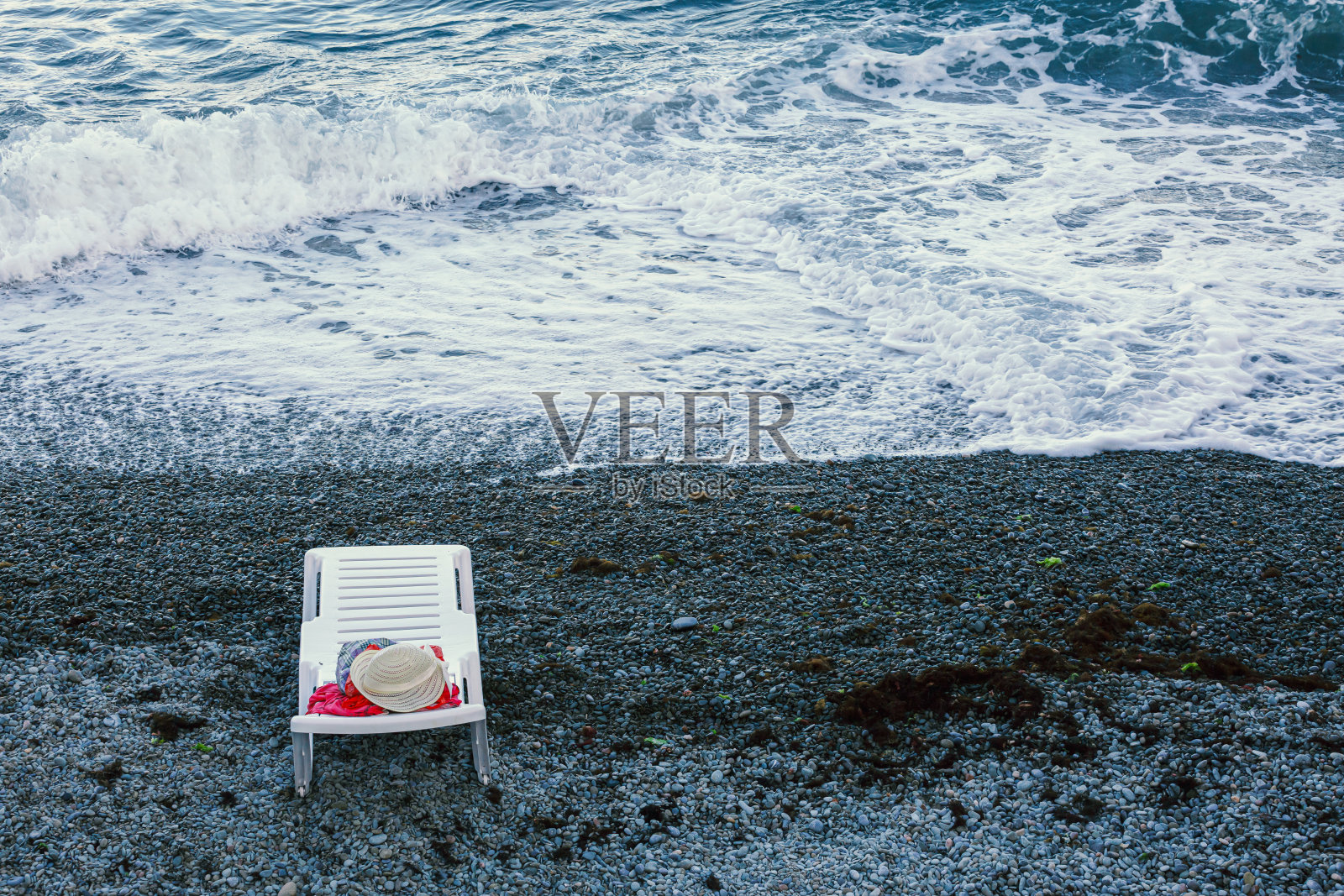 私人海滩，stefan montenegro, alupka, sveti stefan，躺椅，热带海滩，僻静的岩石照片摄影图片