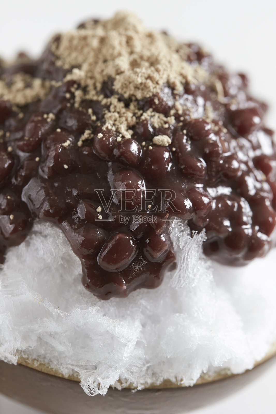 红豆沙刨冰和奇纳果照片摄影图片