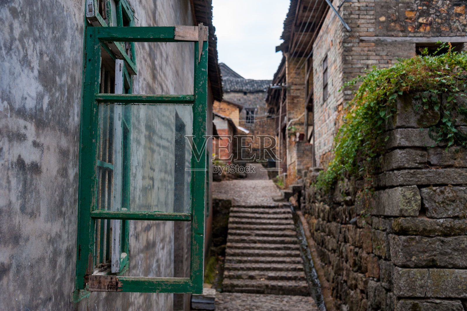 中国农村的一条小巷照片摄影图片