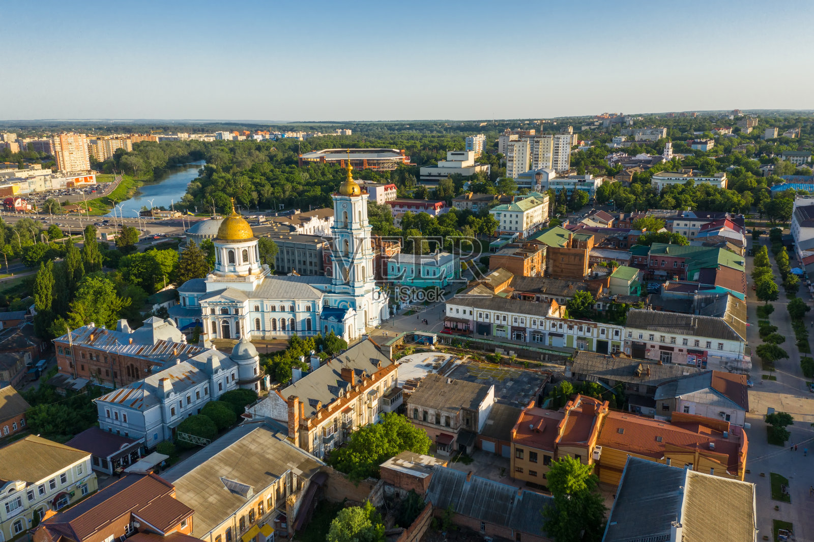 苏美尔市，乌克兰苏美尔地区的首都，欧洲鸟瞰图照片摄影图片