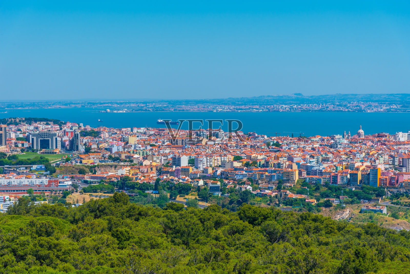 从葡萄牙孟山都鸟瞰里斯本市中心照片摄影图片