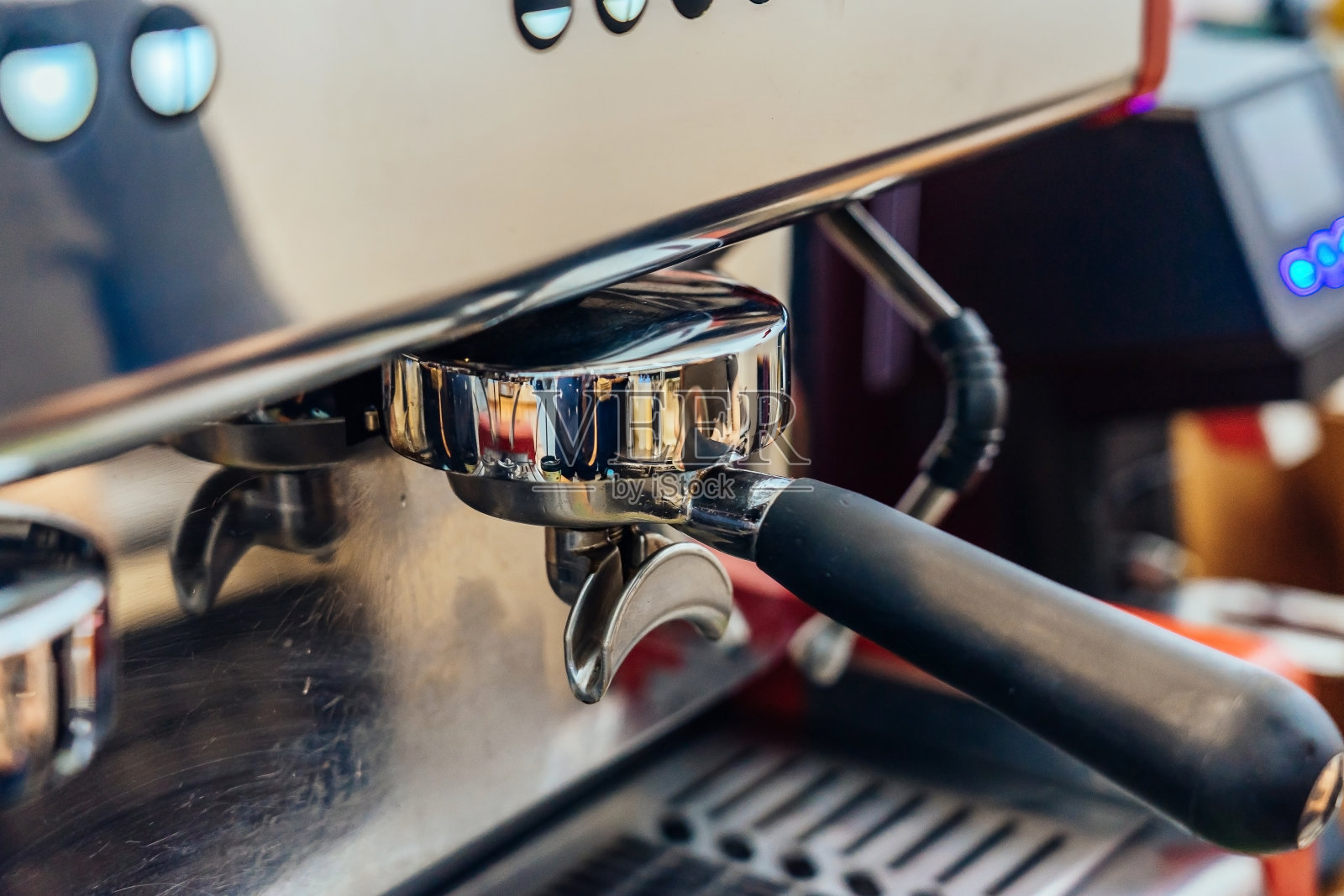 磨碎的咖啡，用于制作咖啡机照片摄影图片