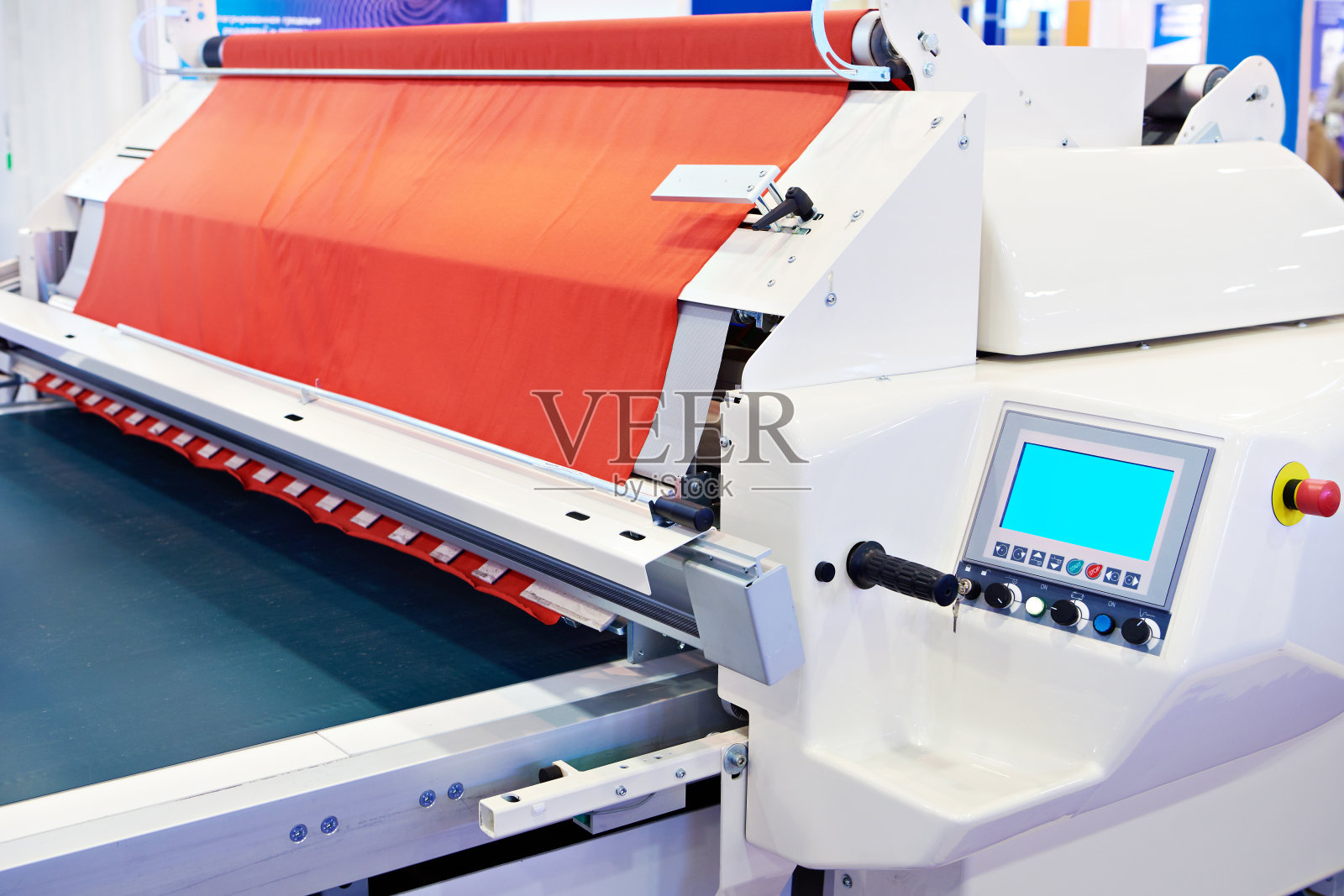 纺织工业自动铺布机照片摄影图片