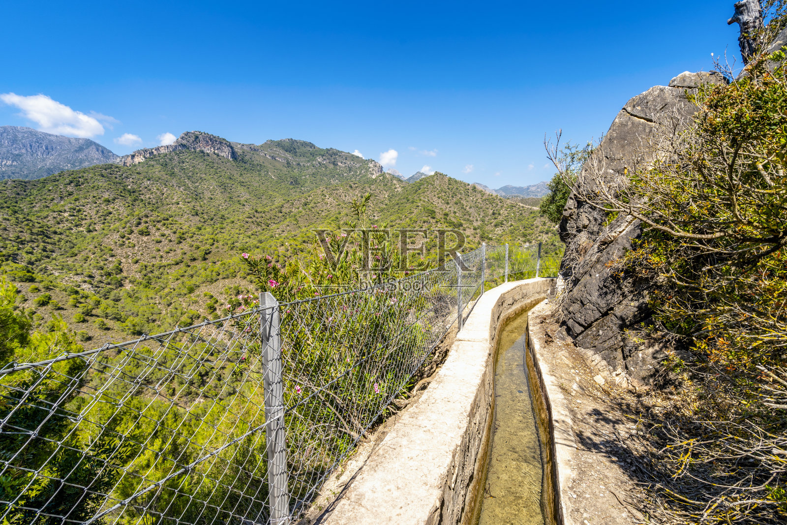 西班牙特哈达自然公园的阿奇亚德里扎尔步行区照片摄影图片