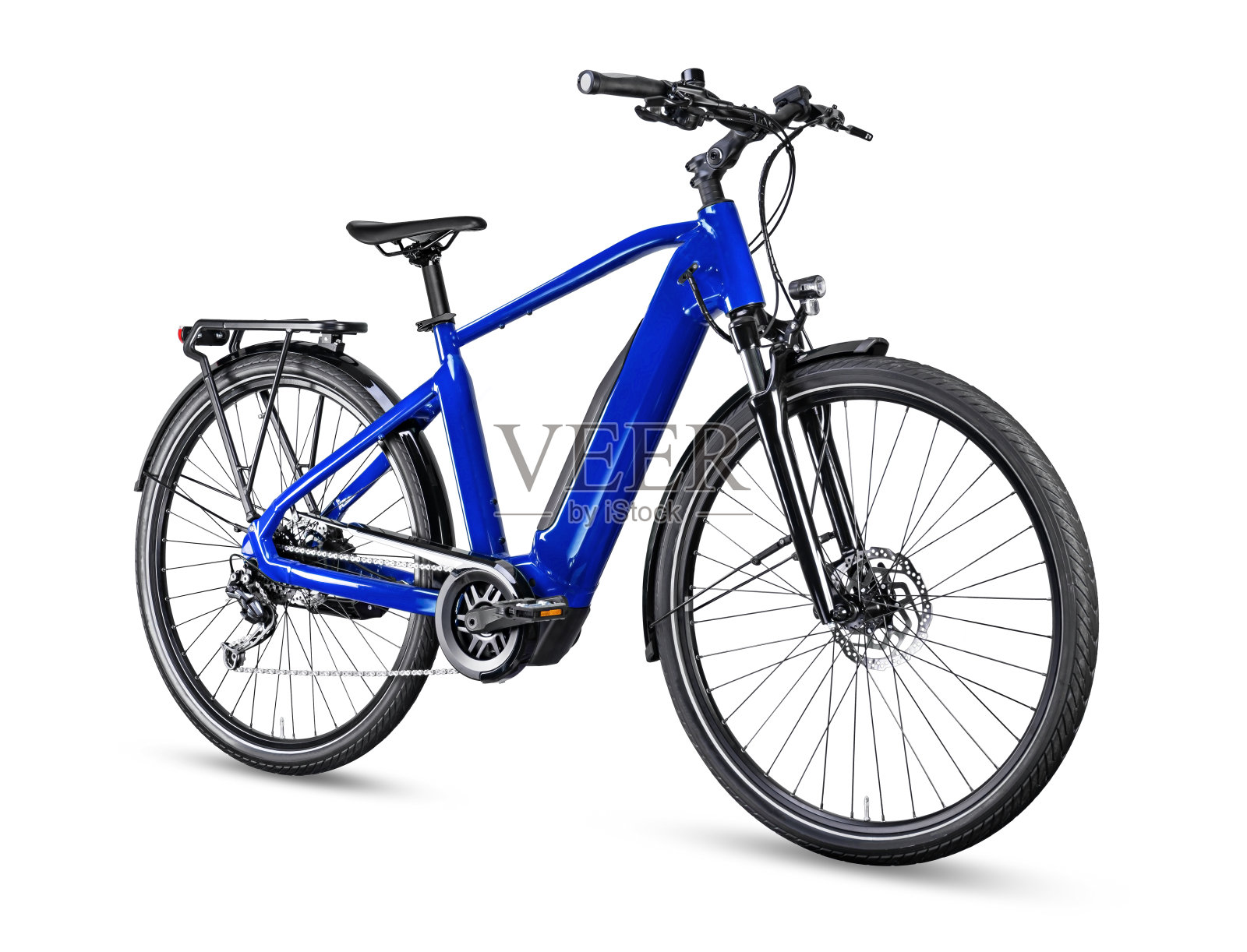 蓝色现代男人中驾驶汽车城市旅游或徒步旅行电动自行车与电动发动机中安装。电池供电的电动自行车隔离白色背景。创新运输概念。照片摄影图片