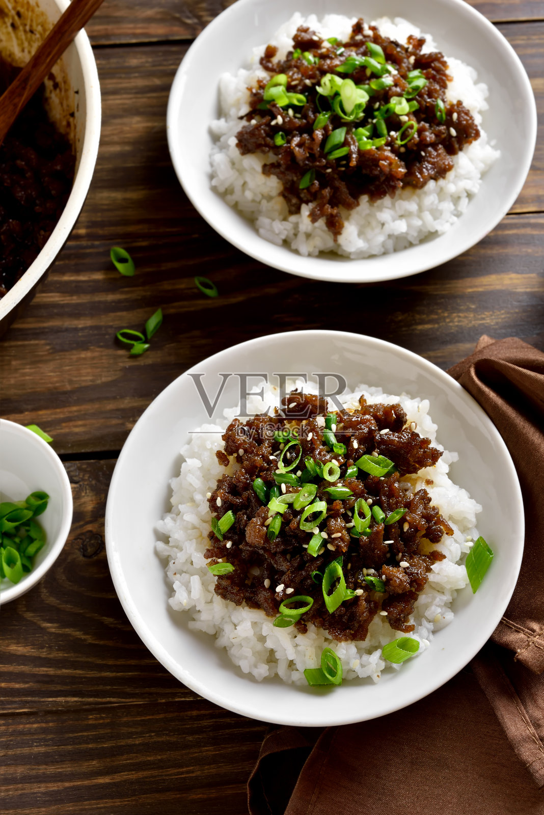 韩国牛肉和米饭碗照片摄影图片