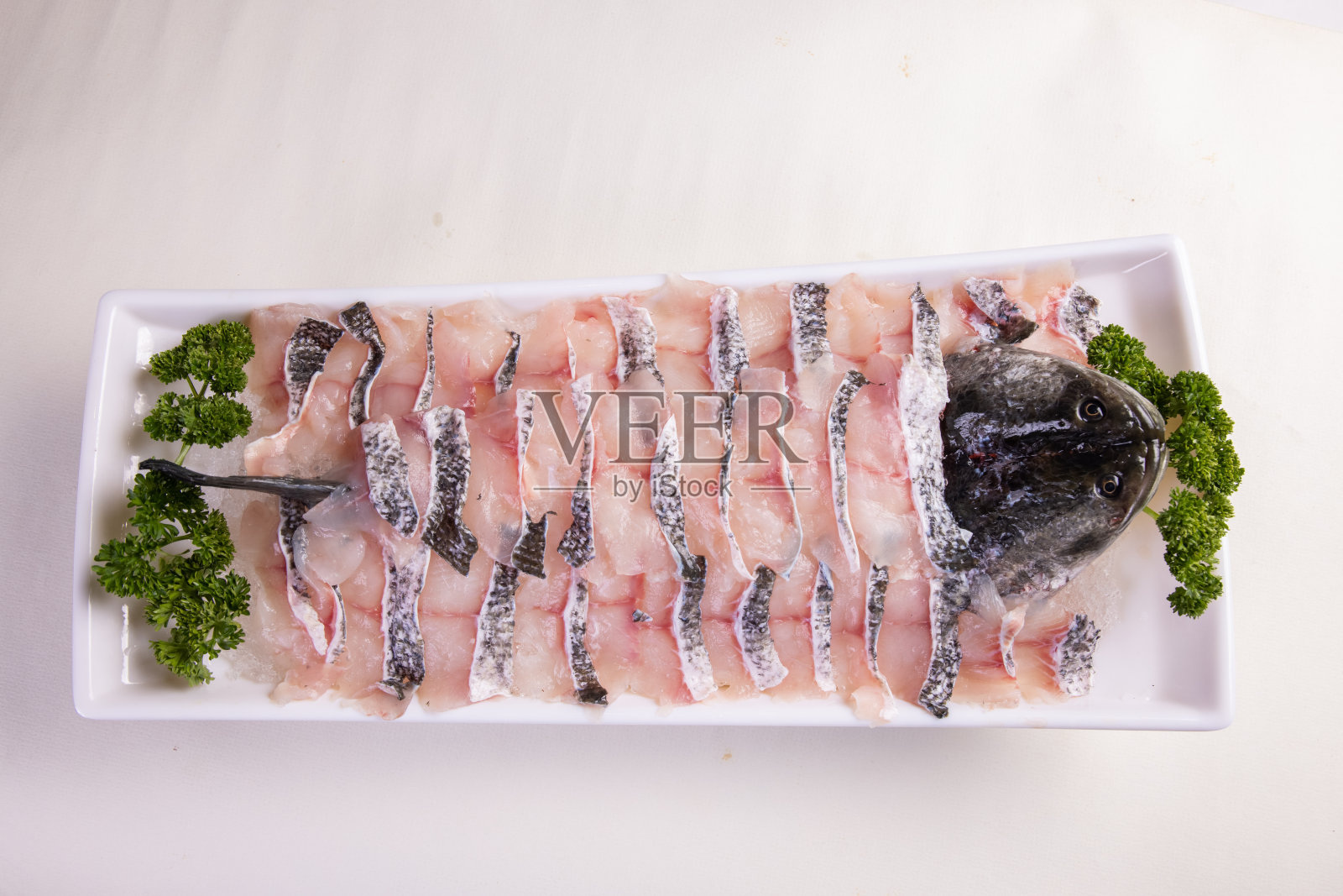 餐饮食材黑鱼鱼片摄影图高清摄影大图-千库网