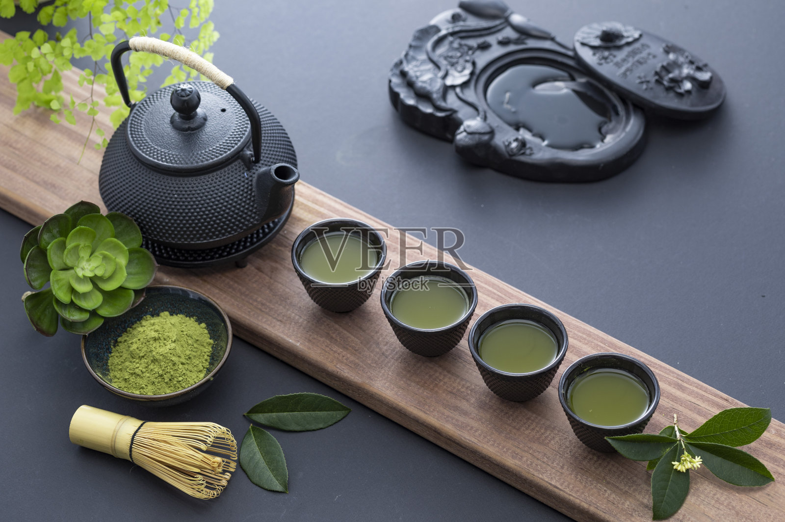 健康养生的抹茶日式茶具和充满禅意的砚台照片摄影图片