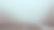 高速公路上的汽车进入大雾，消失在远处素材图片